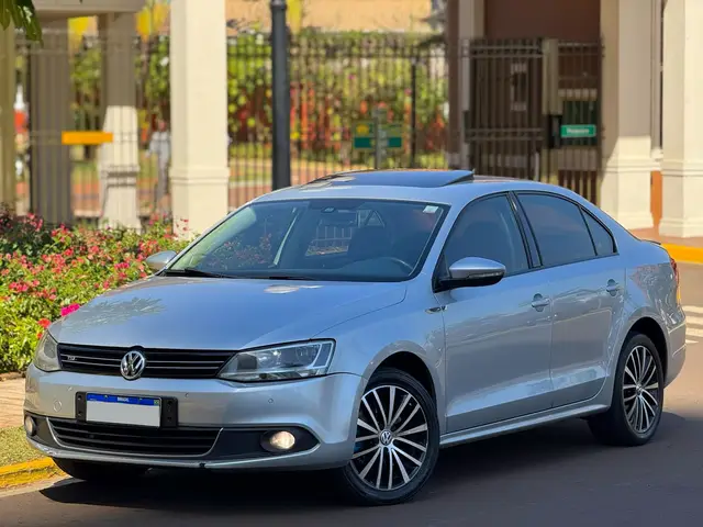 Carro Volkswagen Jetta 2011 2.0 TSI Highline DSG
