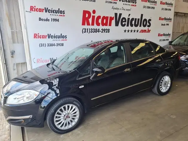 Carro Fiat Linea 2016 Essence 1.8 16V Dualogic (Flex)