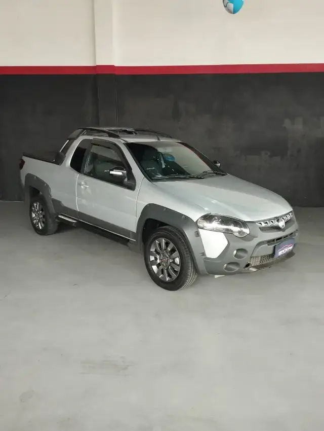 Carro Fiat Strada 2018 Adventure 1.8 16V (Flex) (Cabine Estendida)