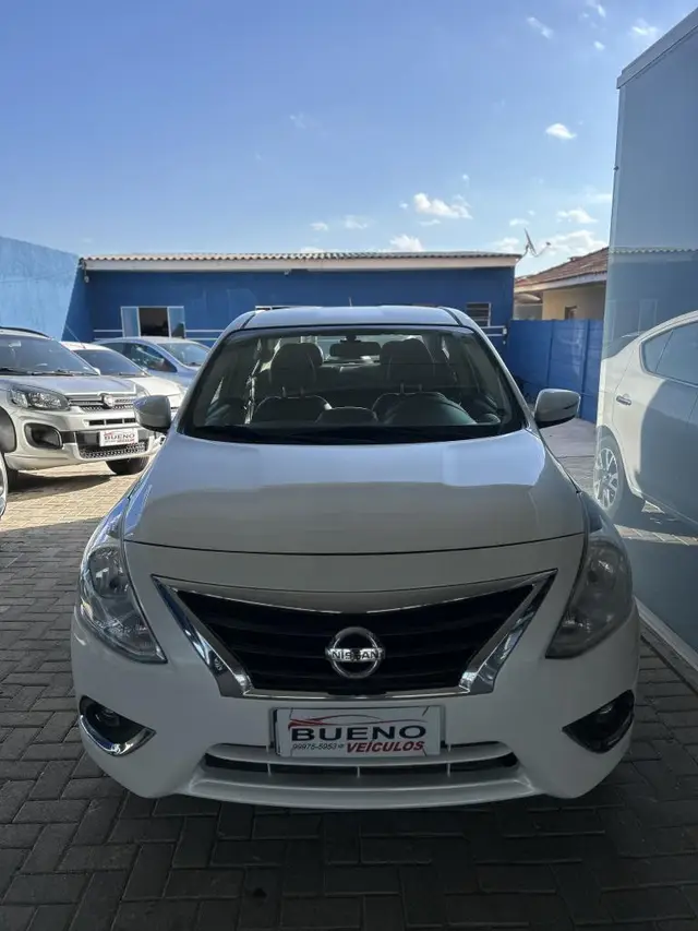 Carro Nissan Versa 2016 1.6 16V Unique (Flex)
