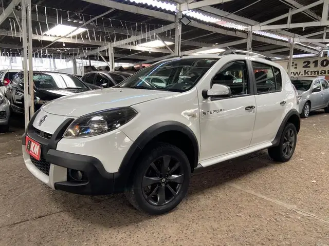 Carro Renault Sandero Stepway 2014 1.6 16V Hi-Flex (aut)