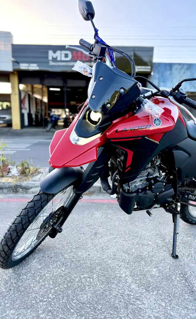 Moto Yamaha XTZ 250 Lander 2025 Connected