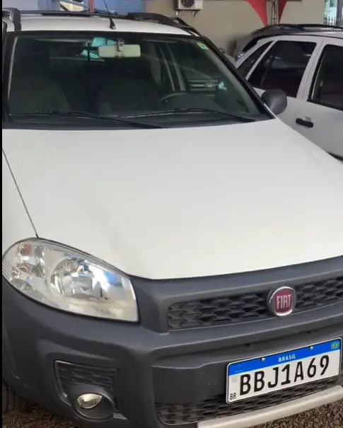 Carro Fiat Strada 2017 Hard Working 1.4 (Flex) (Cabine Estendida)