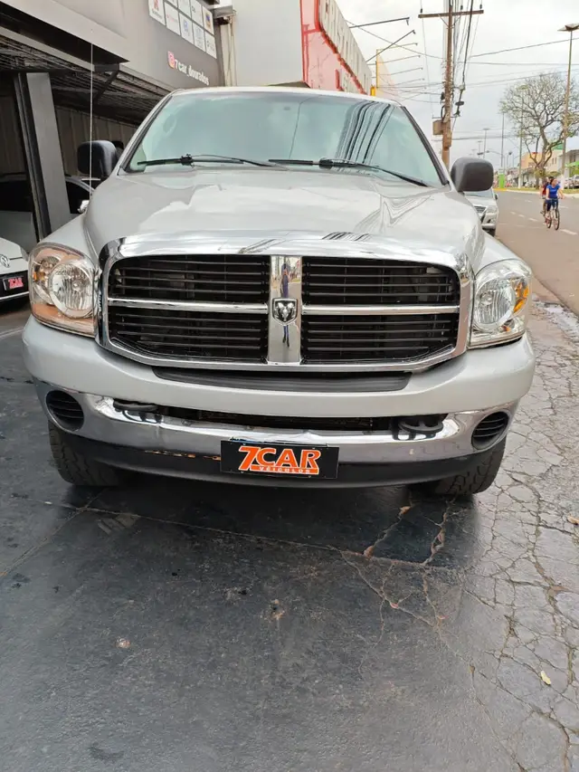 Carro Dodge RAM 2008  H.DUTY 5.9 SLT 24V CD 4x4