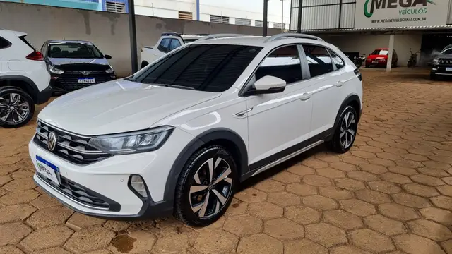Carro Volkswagen Nivus 2023 Highline 200 TSI