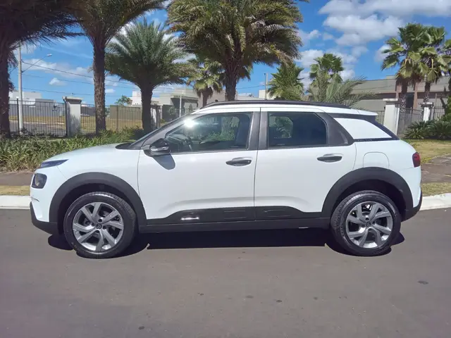 Carro Citroën C4 Cactus 2023 1.6 Feel (Aut) (Flex)