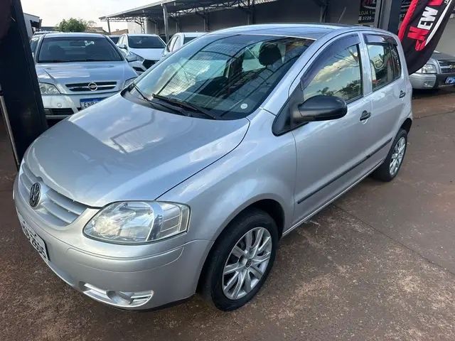 Carro Volkswagen Fox 2006 Plus 1.6 8V (Flex)