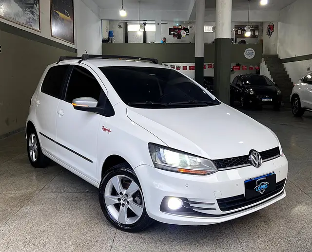 Carro Volkswagen Fox 2016 1.6 MSI Rock in Rio (Flex)