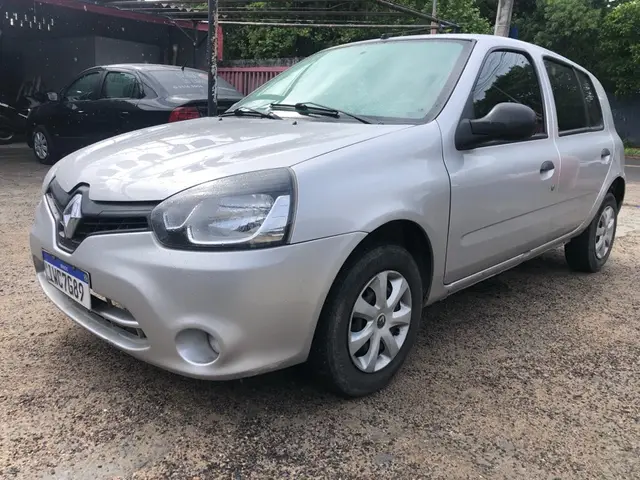 Carro Renault Clio 2015 Hatch. RN 1.0 16V