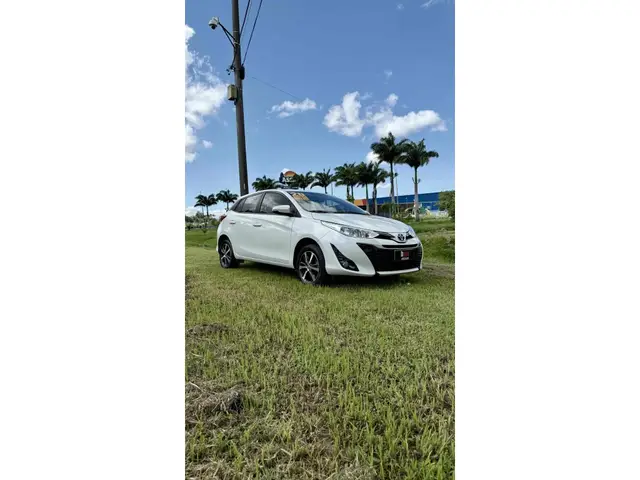 Carro Toyota Yaris Sedan 2022 1.5 XS Connect CVT (Flex)