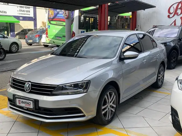 Carro Volkswagen Jetta 2015 2.0 Comfortline Tiptronic (Flex)