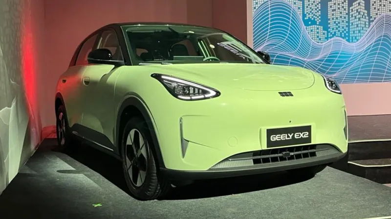 Novo Geely EX2 chega ao Brasil mais barato que BYD Dolphin e GWM Ora 03