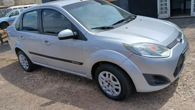Carro Ford Fiesta Sedan 2011 1.6 (Flex)