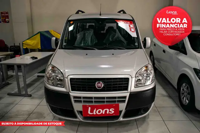 Carro Fiat Doblò 2018 Essence 1.8 7L (Flex)