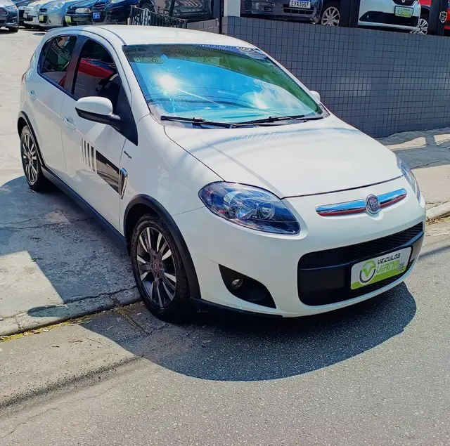 Carro Fiat Palio 2013 Sporting 1.6 16V Dualogic (Flex)