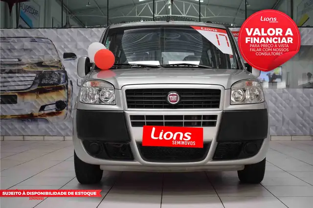 Carro Fiat Doblò 2017 Essence 1.8 7L (Flex)