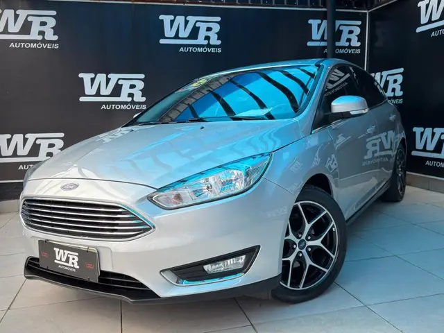 Carro Ford Focus Hatch 2016 Titanium Plus 2.0 PowerShift