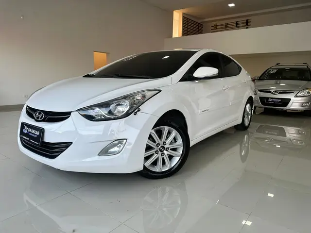 Carro Hyundai Elantra 2013 Sedan 1.8 GLS (aut)