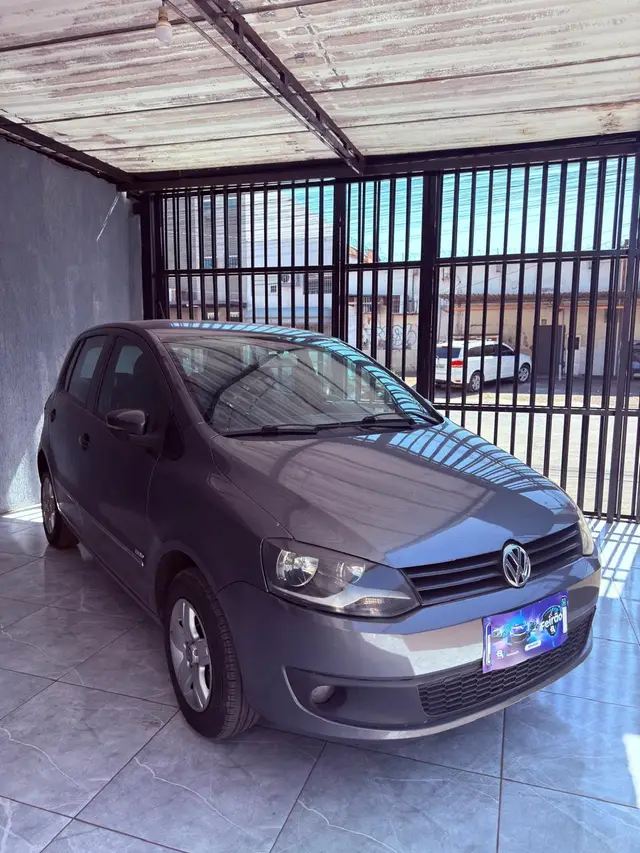 Carro Volkswagen Fox 2011 1.0 8V (Flex) 4p