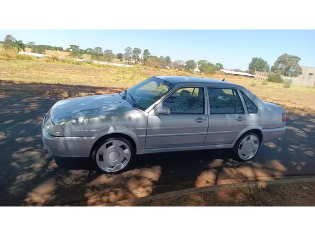 Carro Volkswagen Santana 2005 1.8