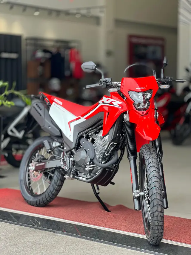 Moto Honda XR 300L 2026 Tornado