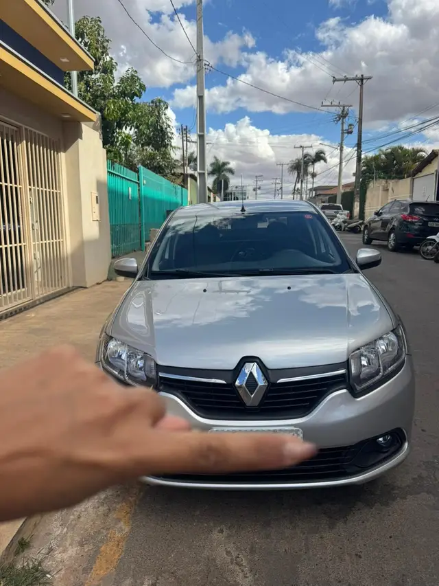 Carro Renault Logan 2016 Expression 1.0 16V (flex)