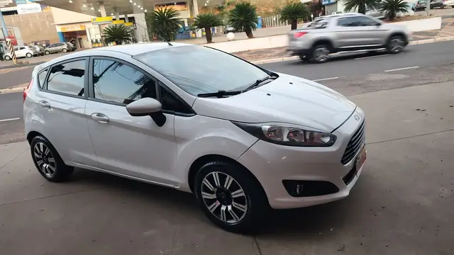 Carro Ford New Fiesta Hatch 2015 New Fiesta SE 1.5 16V