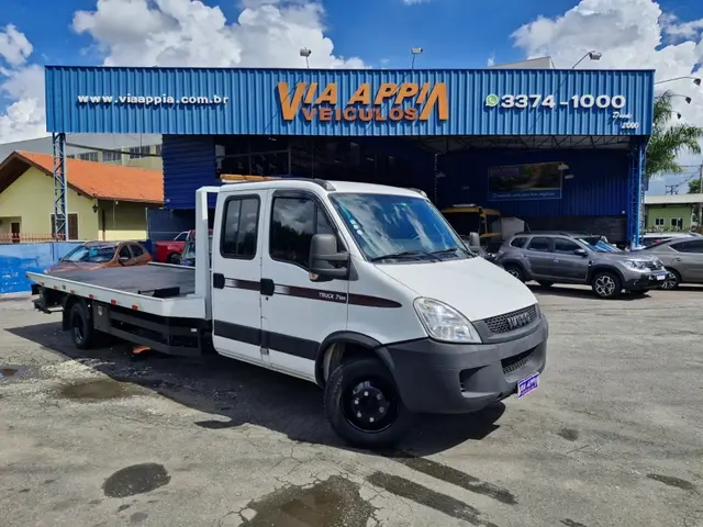 Caminhão Iveco Daily Chassi Cabine Dupla 2018 70C17 HDCD