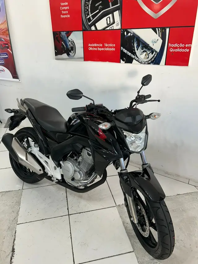 Moto Honda CB 250F Twister 2016 Standard