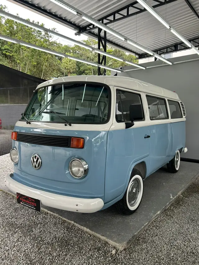 Carro Volkswagen Kombi 2002 Standard 1.6