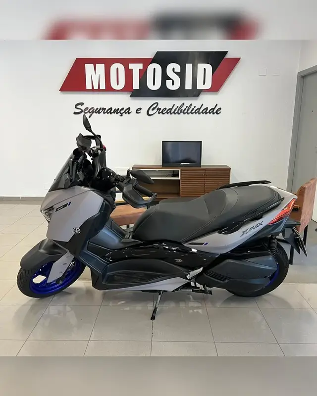Moto Yamaha XMax 2022 250 (ABS)