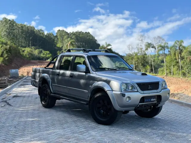 Carro Mitsubishi L200 2006 L 200 Sport HPE 4x4 2.5 (aut) (cab. dupla)