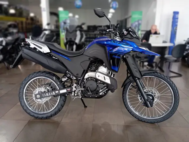 Moto Yamaha XTZ 250 Lander 2025 Connected