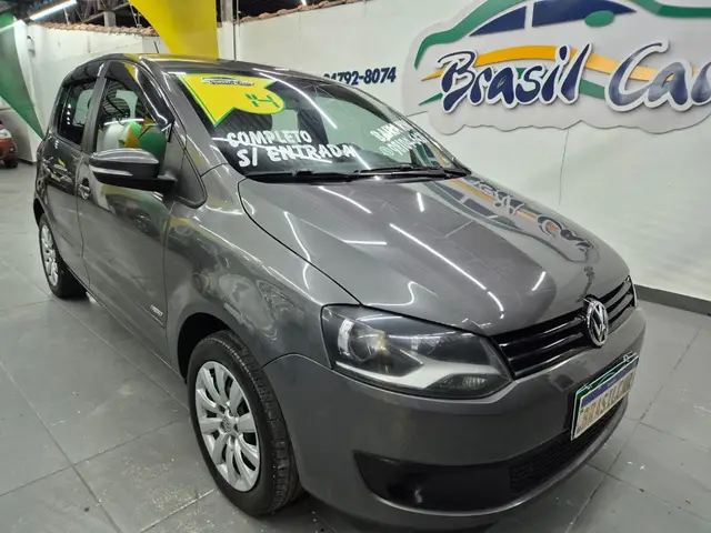 Carro Volkswagen Fox 2014 1.0 TEC (Flex) 4p