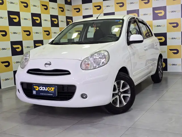 Carro Nissan March 2014 1.0 16V S (Flex)