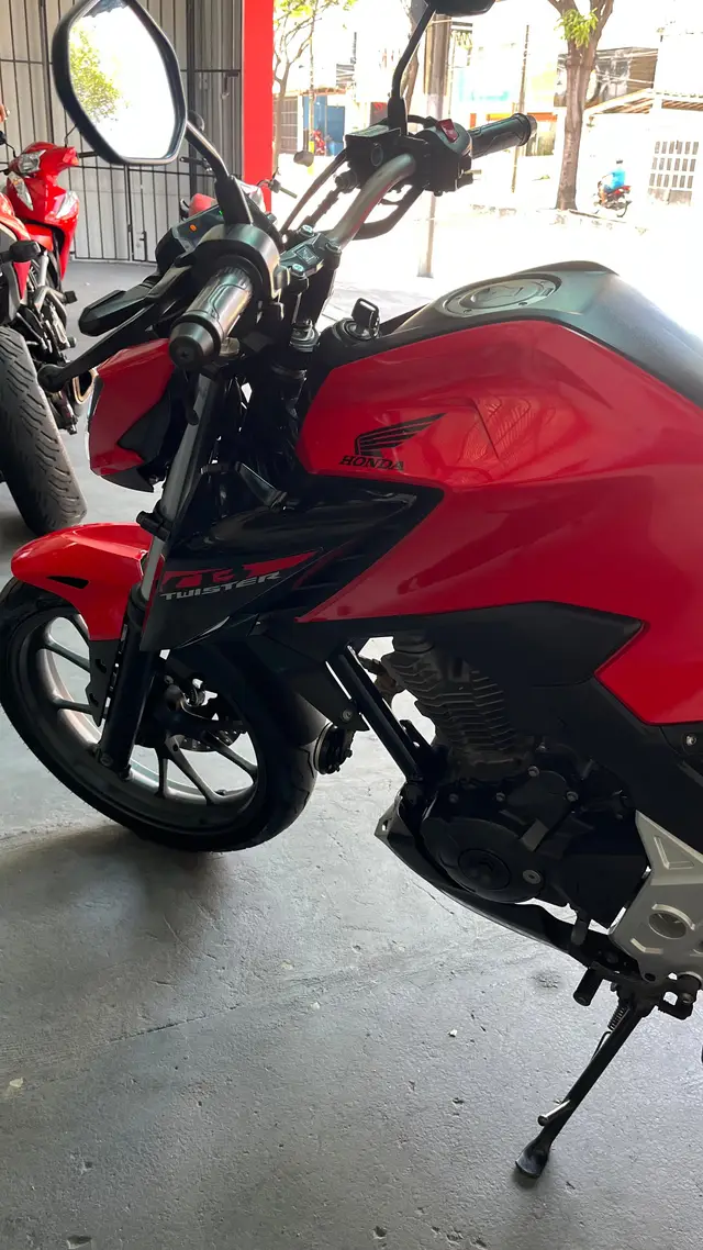 Moto Honda CB 300F Twister 2023 Standard