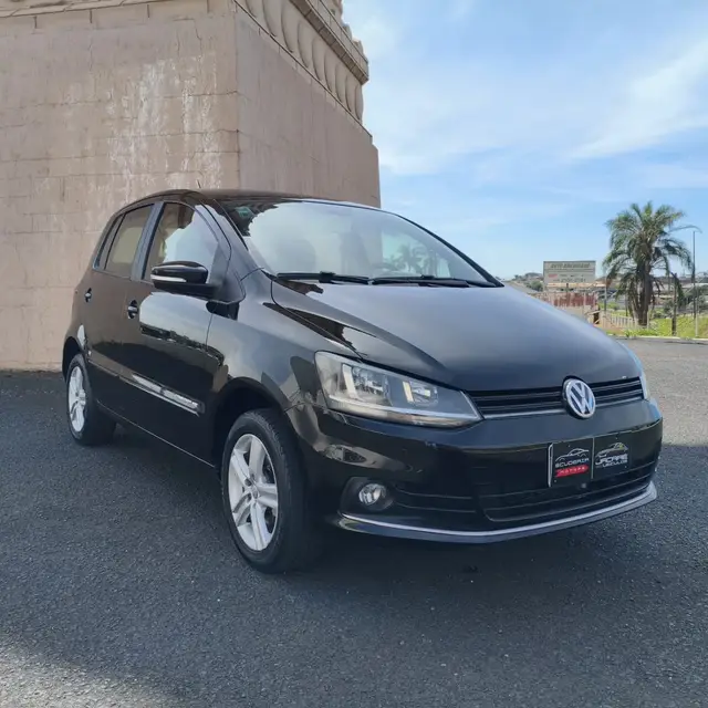 Carro Volkswagen Fox 2016 1.0 MPI Comfortline (Flex)