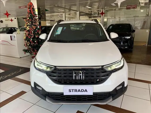 Carro Fiat Strada 2026 Volcano CD 1.3 MT