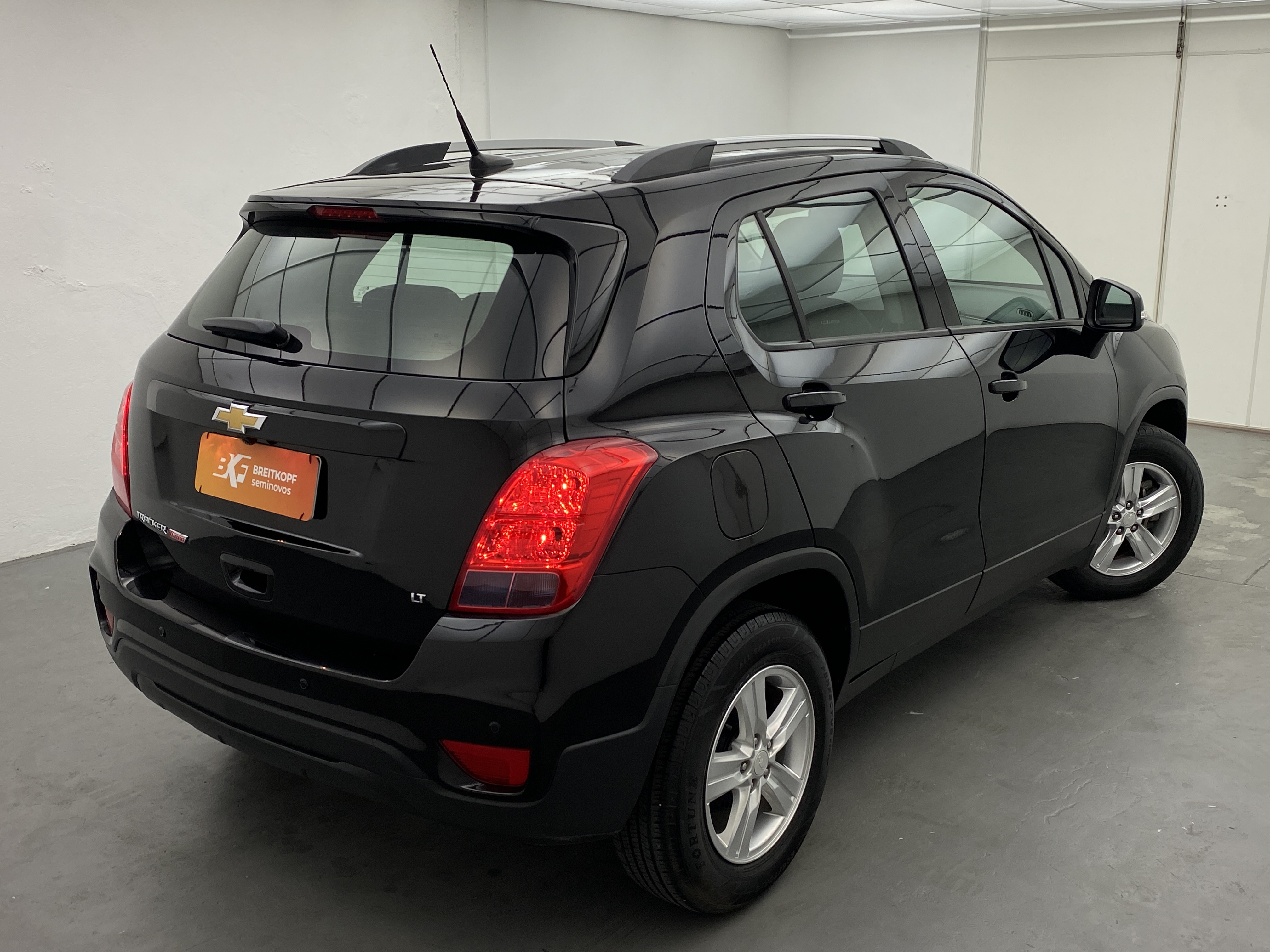 GM - Chevrolet-Tracker-LT 1.4 Turbo 4x2 (Aut) (Flex)