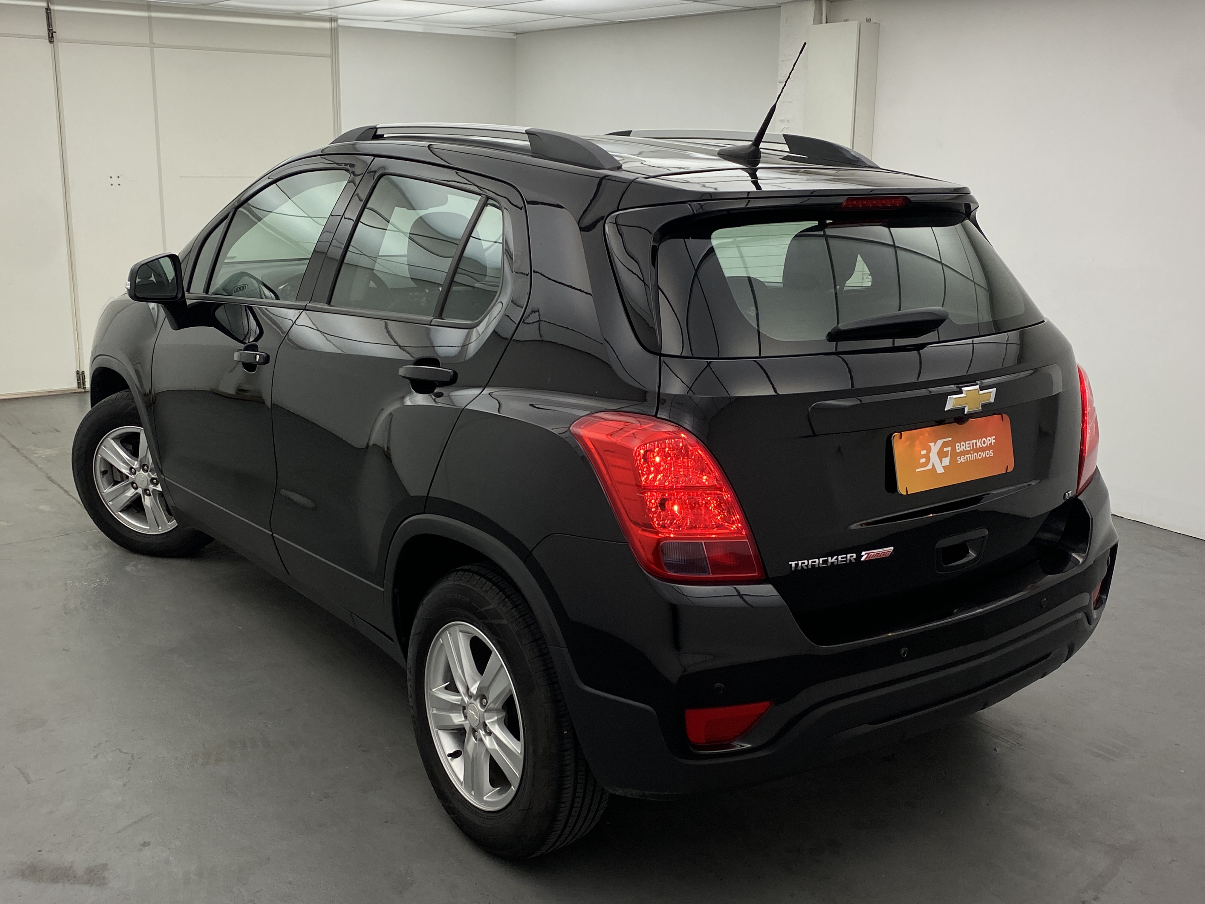 GM - Chevrolet-Tracker-LT 1.4 Turbo 4x2 (Aut) (Flex)