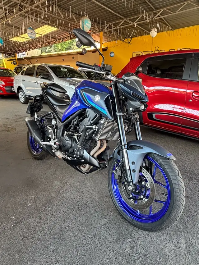 Moto Yamaha MT-03 2023 ABS