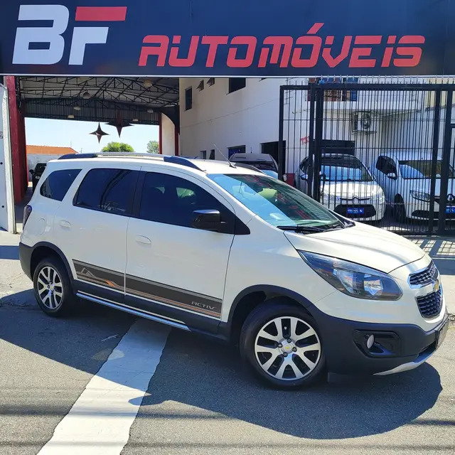 Carro Chevrolet Spin 2017 Activ 1.8 (Flex) (Aut)