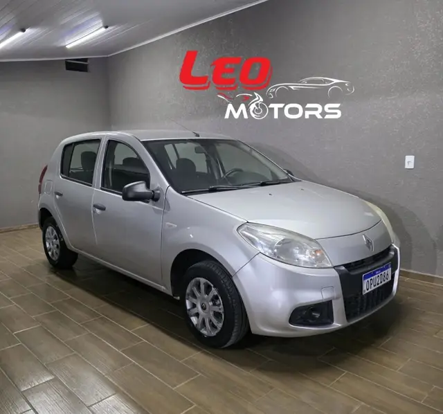 Carro Renault Sandero 2013 Authentique 1.0 16V (flex)