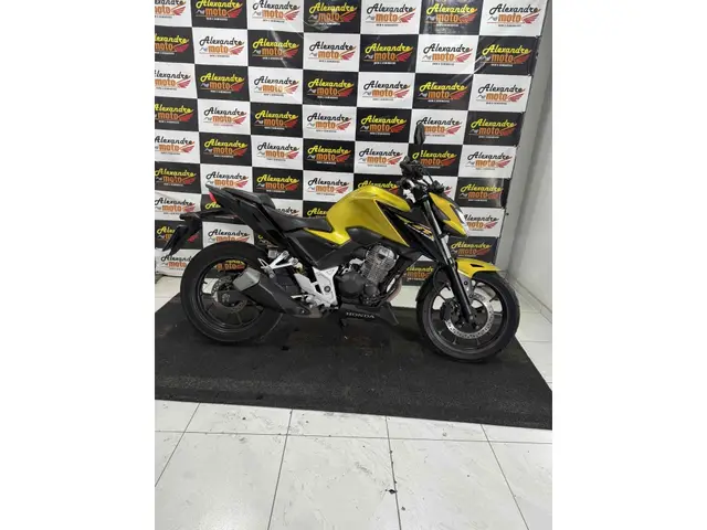 Moto Honda CB 300F Twister 2024 (CBS)