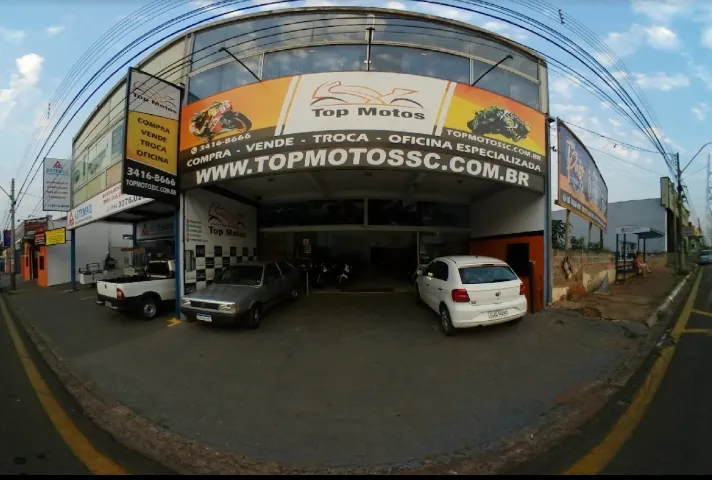 Fachada da loja Veículos à venda em Top Motors - São Carlos - SP