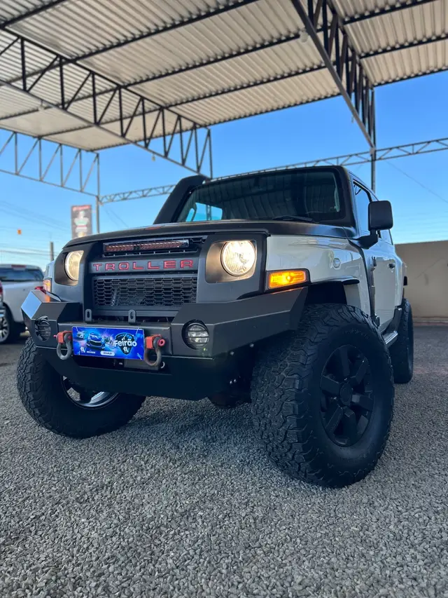 Carro Troller T4 2017 BOLD 4x4 Tdi Cap. Rígida Diesel