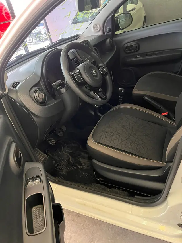 Carro Fiat Mobi 2024 Trekking 1.0