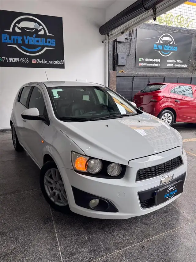 Carro Chevrolet Sonic 2013 Hatch LTZ 1.6 (Aut)