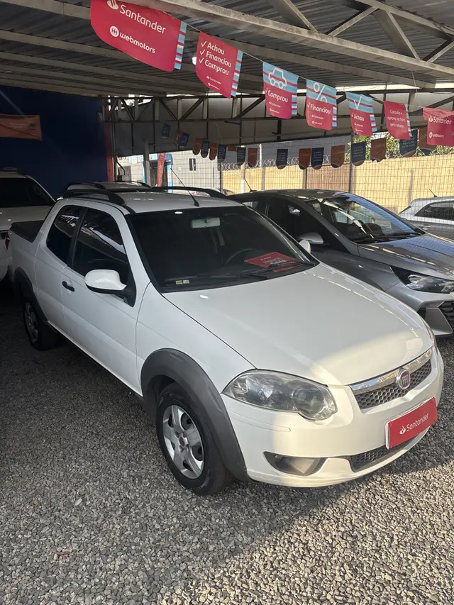 Carro Fiat Strada 2016 Trekking 1.6 16V (Flex) (Cabine Dupla)