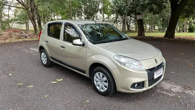 Carro Renault Sandero 2013 Expression 1.0 16V (flex)
